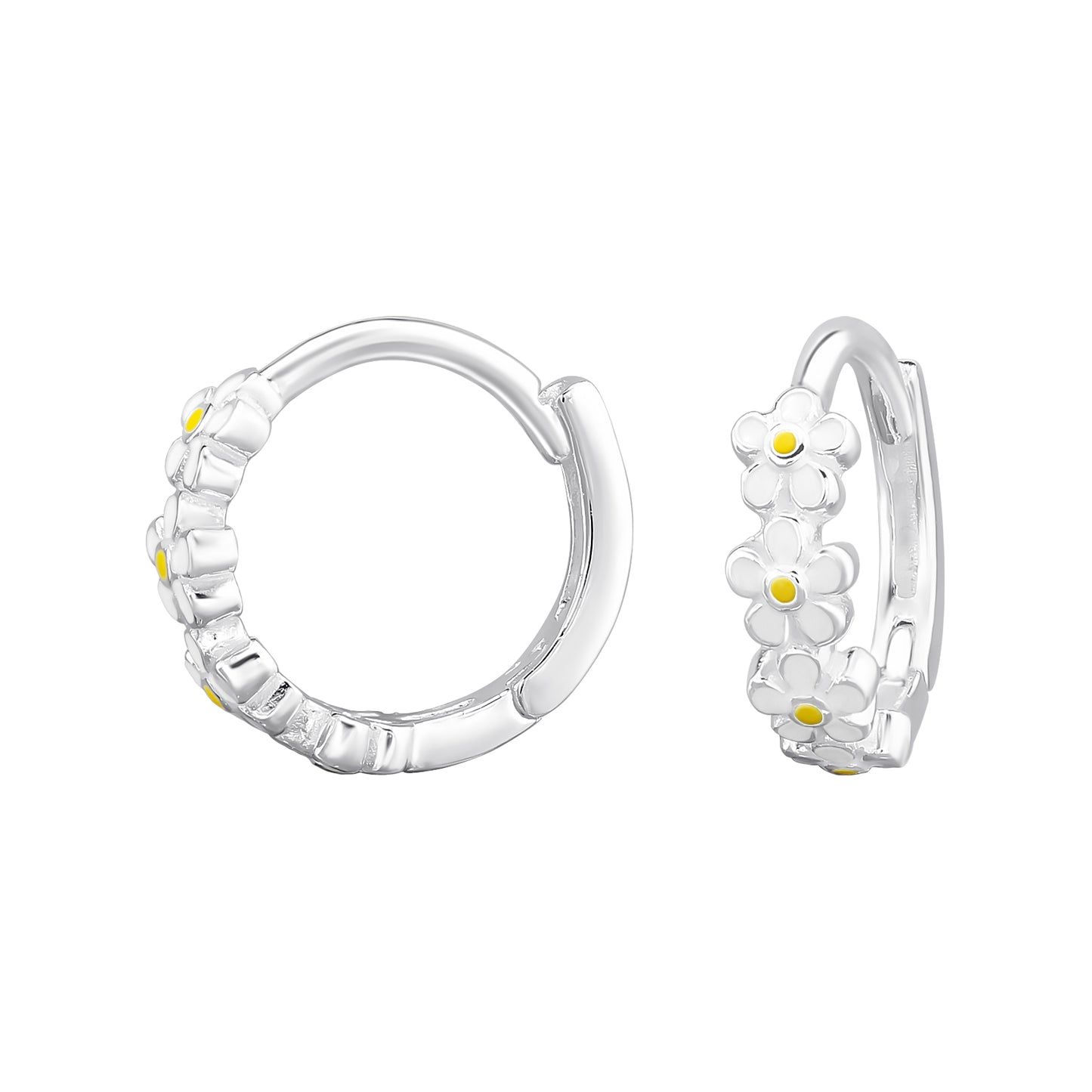 Children’s hoop earrings with enamel daisy flowers. Dětské kruhové náušnice s kvítky kopretin. Kindercreolen mit Gänseblümchen aus Emaille.