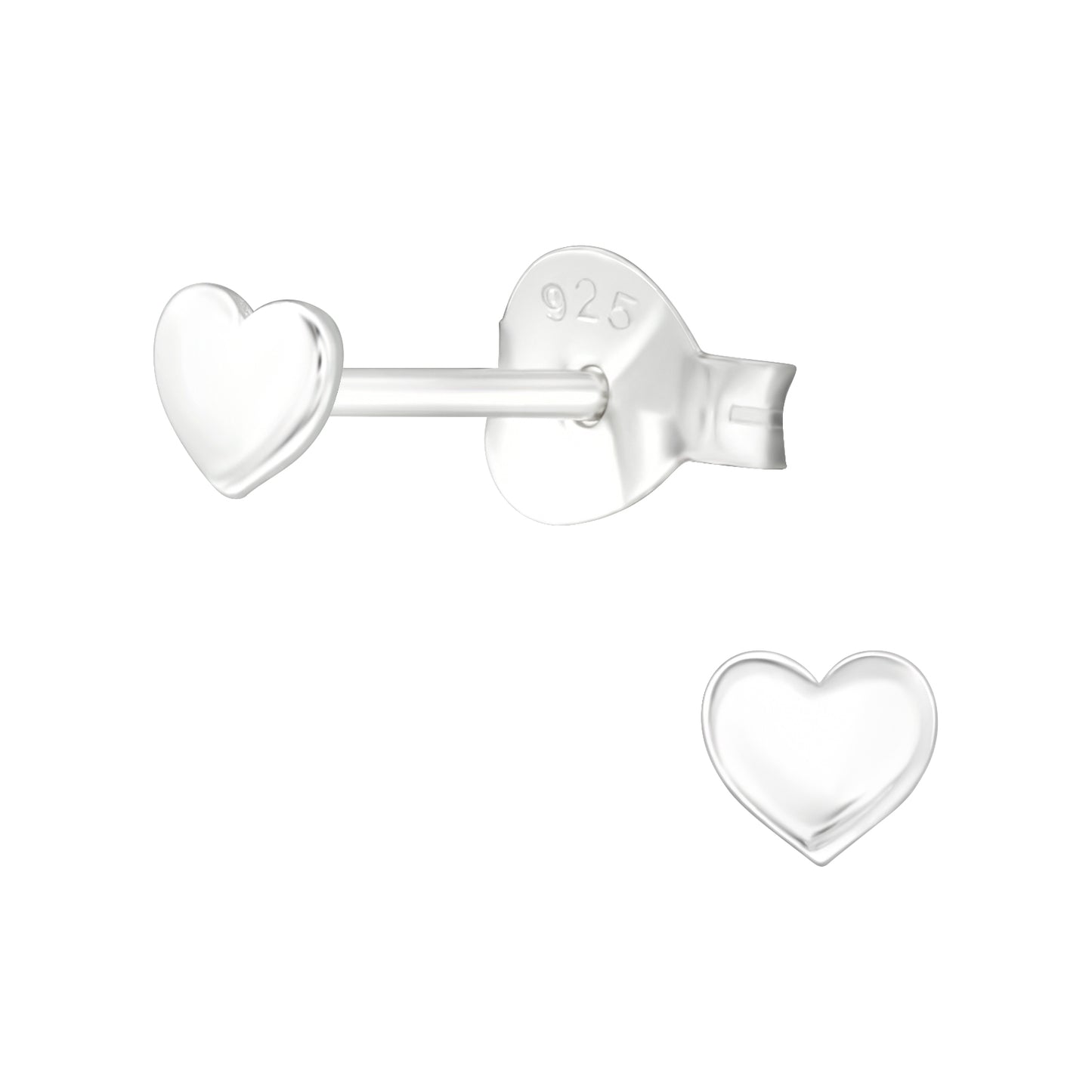 Kids’ sterling silver heart stud earrings. Dětské stříbrné náušnice ve tvaru srdíček. Silberne Herz-Ohrstecker für Kinder.